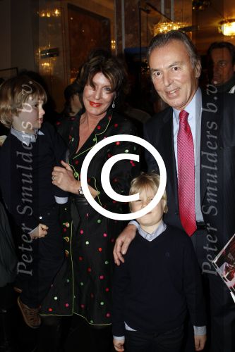 Amsterdam 22 december 2011
Premiere kerstcircus in carre. Eelco en Janneke Brinkman met kleinkinderen
Peter Smulders bv