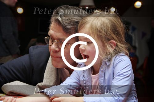 Tiel 08 Januari 2012
Premiere Piet Piraat 3D.  Emile Ratelband met dochter dochter Royce Romee.
Peter Smulders bv