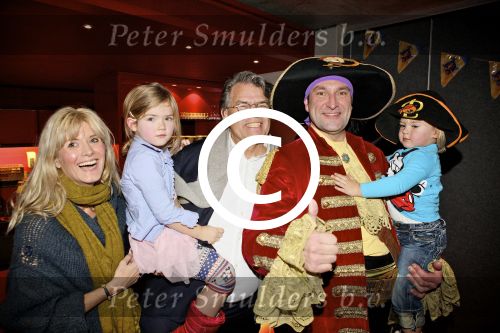 Tiel 08 Januari 2012
Premiere Piet Piraat 3D.  Monica v Buuren Moon, Royce Romee, Emile Ratelband, Piet Piraat en Emile Senna.
Peter Smulders bv