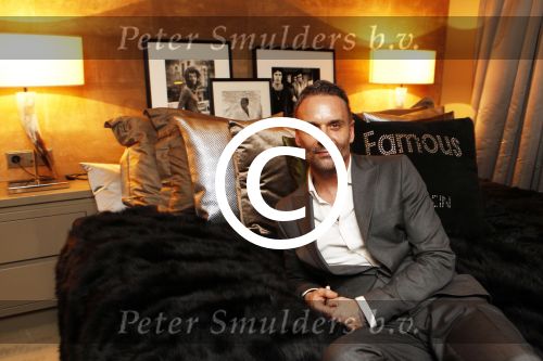 Huizen 22 december 2011
Eric Kuster in zijn huis/showroom.
Peter Smulders bv