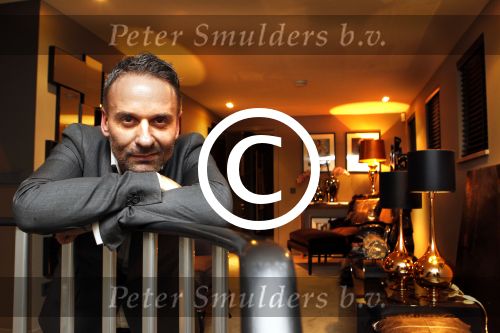 Huizen 22 december 2011
Eric Kuster in zijn huis/showroom.
Peter Smulders bv