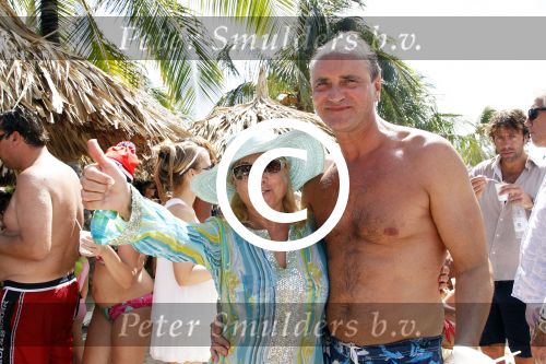 Curacao 1 januari 2012
Erik de Vlieger met zijn vrouw op Zanzibar.
Peter Smulders bv
