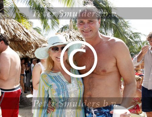 Curacao 1 januari 2012
Erik de Vlieger met zijn vrouw op Zanzibar.
Peter Smulders bv