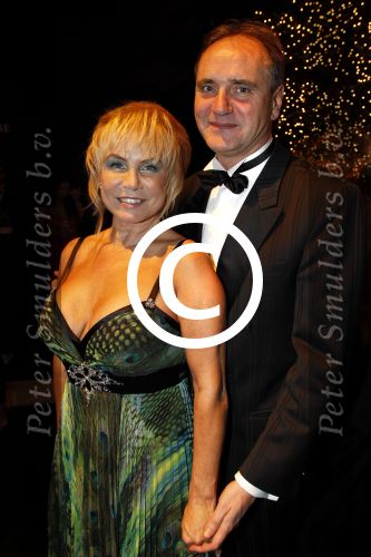 Amsterdam 8 december 2011
Openings en VIP avond van de miljonairfair in de RAI. Erik de Vlieger  met vrouw en kinderen
Peter Smulders bv