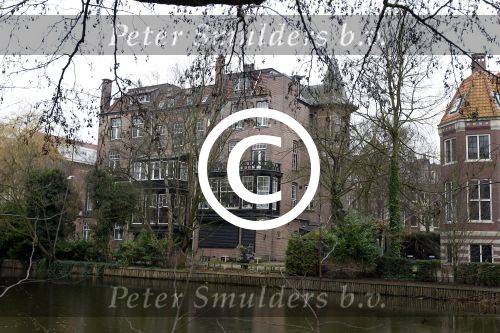 Amsterdam/Amstelveen 11 december 2011
Frank Rijkaard heeft div huizen en appartementen in Amsterdam en Amstelveen. Koningslaan
Peter Smulders bv