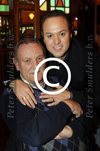 Hilversum 8 december 2011
Tros Winterpresentatie gepresenteerd door Jan Smit. Frans Bauer met zijn vader
Peter Smulders bv