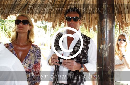 Curacao 7 januari 2012
Gerard Joling opnames videoclip op zanzibar. Patty Brard doet de regie.
Peter Smulders bv
