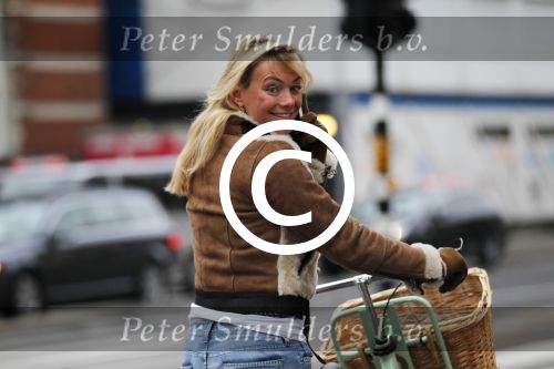 Amsterdam 4 december 2011
Gigi Ravelli op straat in Amsterdam.
Peter Smulders bv