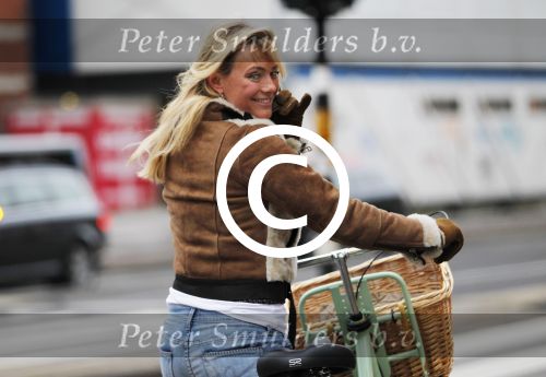Amsterdam 4 december 2011
Gigi Ravelli op straat in Amsterdam.
Peter Smulders bv