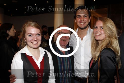 Amsterdam 22 december 2011
Premiere kerstcircus in carre. harry Slinger met dochters
Peter Smulders bv