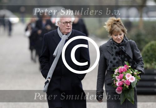 Amsterdam 21 december 2011
Crematie Olga Madsen op westgaarde. Henk Spaan met vrouw
Peter Smulders bv