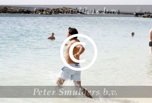 Curacao 31 december 2011
Jan en Lisa Smit op Jan zijn verjaardag in zee en bij Mambo beach.
Peter Smulders bv