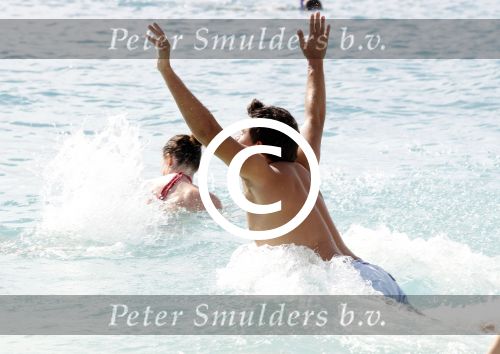 Curacao 31 december 2011
Jan en Lisa Smit op Jan zijn verjaardag in zee en bij Mambo beach.
Peter Smulders bv