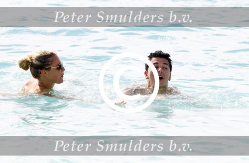 Curacao 31 december 2011
Jan en Lisa Smit op Jan zijn verjaardag in zee en bij Mambo beach.
Peter Smulders bv
