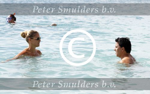 Curacao 31 december 2011
Jan en Lisa Smit op Jan zijn verjaardag in zee en bij Mambo beach.
Peter Smulders bv