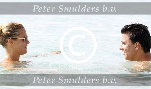 Curacao 31 december 2011
Jan en Lisa Smit op Jan zijn verjaardag in zee en bij Mambo beach.
Peter Smulders bv