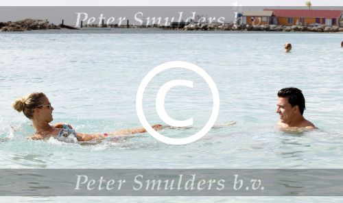 Curacao 31 december 2011
Jan en Lisa Smit op Jan zijn verjaardag in zee en bij Mambo beach.
Peter Smulders bv