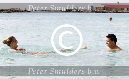 Curacao 31 december 2011
Jan en Lisa Smit op Jan zijn verjaardag in zee en bij Mambo beach.
Peter Smulders bv