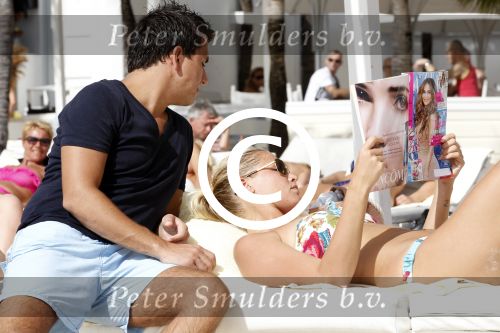 Curacao 31 december 2011
Jan en Lisa Smit op Jan zijn verjaardag in zee en bij Mambo beach.
Peter Smulders bv