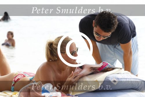 Curacao 31 december 2011
Jan en Lisa Smit op Jan zijn verjaardag in zee en bij Mambo beach.
Peter Smulders bv