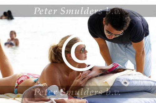 Curacao 31 december 2011
Jan en Lisa Smit op Jan zijn verjaardag in zee en bij Mambo beach.
Peter Smulders bv