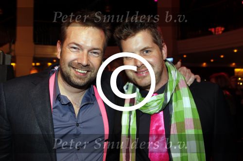 Hilversum 7 december 2011
Uitreiking radio bitches awards bij studio 21. Jeroen Kijkindevegte met vriend
Peter Smulders bv