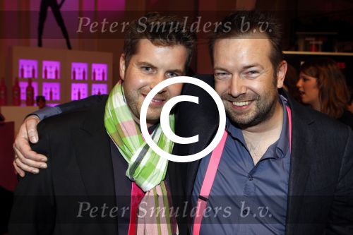 Hilversum 7 december 2011
Uitreiking radio bitches awards bij studio 21. Jeroen Kijkindevegte met vriend
Peter Smulders bv