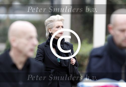 Amsterdam 21 december 2011
Crematie Olga Madsen op westgaarde. Jette v d Meij
Peter Smulders bv