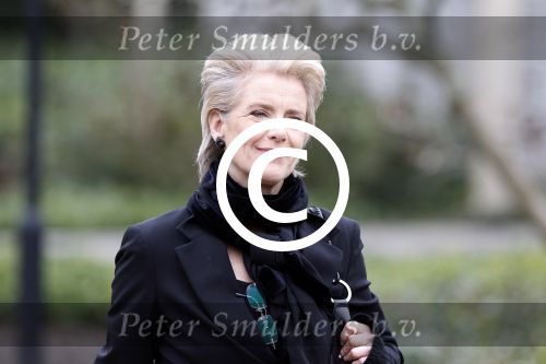 Amsterdam 21 december 2011
Crematie Olga Madsen op westgaarde. Jette v d Meij
Peter Smulders bv