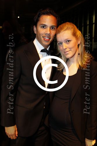 Amsterdam 8 december 2011
Openings en VIP avond van de miljonairfair in de RAI. Jordy The met zwangere vriendin en ouders
Peter Smulders bv