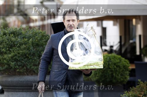 Amsterdam 24 december 2011
Jos Bles doet kerst boodschappen.
Peter Smulders bv