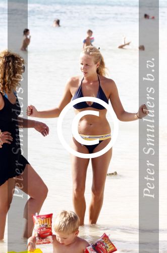 Curacao 31 december 2011
Vrouw Kees Kwakman op het strand.
Peter Smulders bv