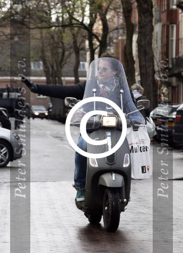 Amsterdam 17 december 2011
Leco v Zadelhoff op zijn vespa scooter.
Peter Smulders bv
