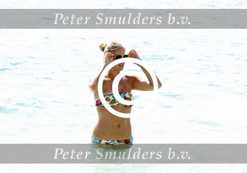 Curacao 31 december 2011
Jan en Lisa Smit op Jan zijn verjaardag in zee en bij Mambo beach.
Peter Smulders bv
