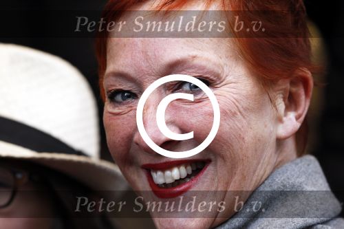 Amsterdam 7 december 2011
Premiere van het gordijnpaleis in Tuschinski. Loes Luca met ...
Peter Smulders bv