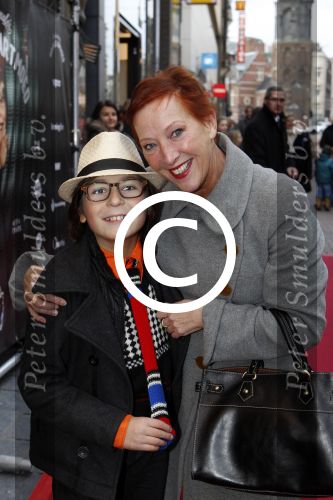 Amsterdam 7 december 2011
Premiere van het gordijnpaleis in Tuschinski. Loes Luca met ...
Peter Smulders bv