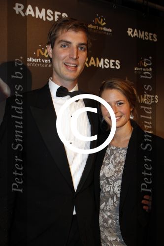 Den Haag 1 december 2011
Premiere Ramses in de schowburg van Den Haag. Maarten v d Weyden met vrouw
Peter Smulders bv