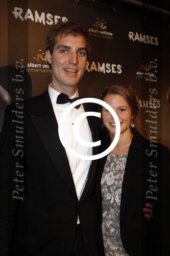 Den Haag 1 december 2011
Premiere Ramses in de schowburg van Den Haag. Maarten v d Weyden met vrouw
Peter Smulders bv