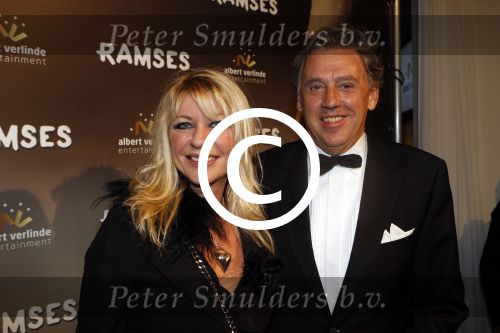 Den Haag 1 december 2011
Premiere Ramses in de schowburg van Den Haag. manuela Kemp en Ed Nijpels
Peter Smulders bv