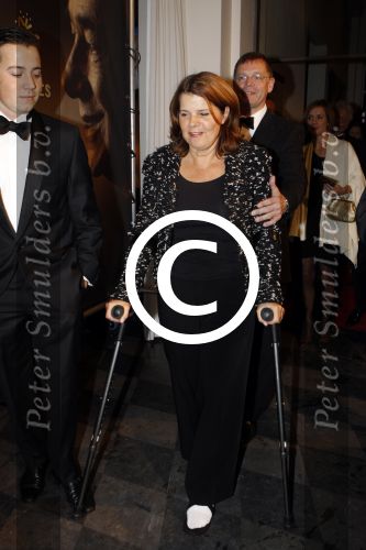 Den Haag 1 december 2011
Premiere Ramses in de schowburg van Den Haag. Marja v Bijsterveldt met gebroken voet en man en zoon
Peter Smulders bv