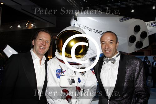 Amsterdam 8 december 2011
Openings en VIP avond van de miljonairfair in de RAI. Michiel Mol en Tom Coronel
Peter Smulders bv