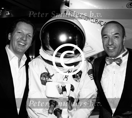 Amsterdam 8 december 2011
Openings en VIP avond van de miljonairfair in de RAI. Michiel Mol en Tom Coronel
Peter Smulders bv
