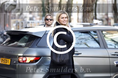 Amsterdam 24 december 2011
Nicolette v dam zwanger en vriend Bas Smit doen kerst boodschappen.
Peter Smulders bv