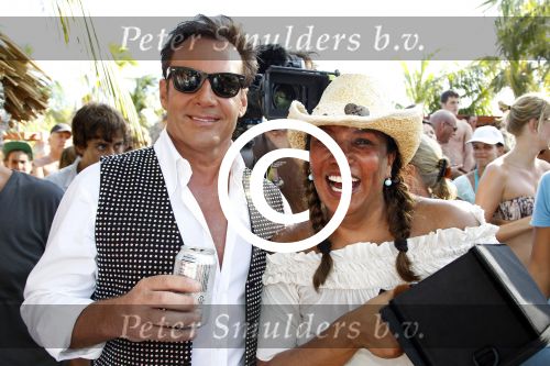 Curacao 7 januari 2012
Gerard Joling opnames videoclip op zanzibar. Patty Brard doet de regie.
Peter Smulders bv