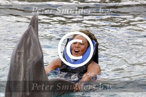 Curacao 8 januari 2011
Gerard Joling Patty Brard en Romy Omtzigt zwemmen bij de dolphin academy
bij seaquarium met dolfijnen.
Peter Smulders bv