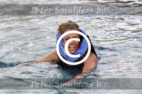 Curacao 8 januari 2011
Gerard Joling Patty Brard en Romy Omtzigt zwemmen bij de dolphin academy
bij seaquarium met dolfijnen.
Peter Smulders bv
