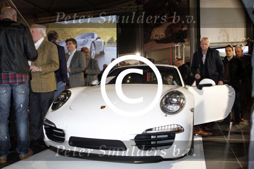 Heteren 2 december 2011
Presentatie nieuwe porsche 911 bij porsche centrum gelderland.
Peter Smulders bv