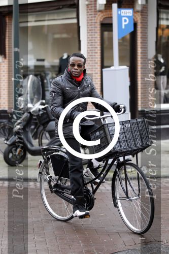 Amsterdam 17 december 2011
Regilio Tuur op de fiets in Amsterdam.
Peter Smulders bv