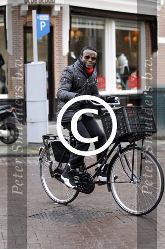 Amsterdam 17 december 2011
Regilio Tuur op de fiets in Amsterdam.
Peter Smulders bv