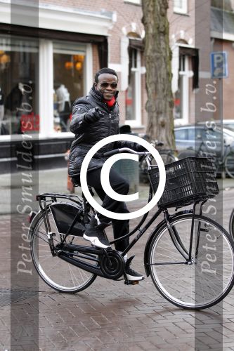 Amsterdam 17 december 2011
Regilio Tuur op de fiets in Amsterdam.
Peter Smulders bv